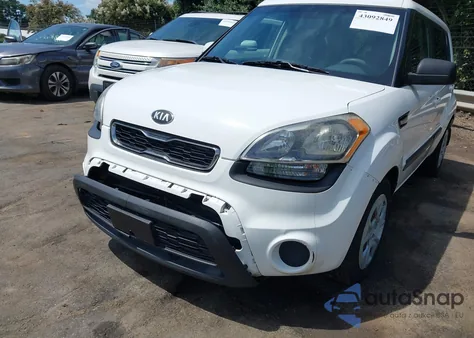 2013 Kia Soul z USA, uszkodzony, nr VIN KNDJT2A50D7764784